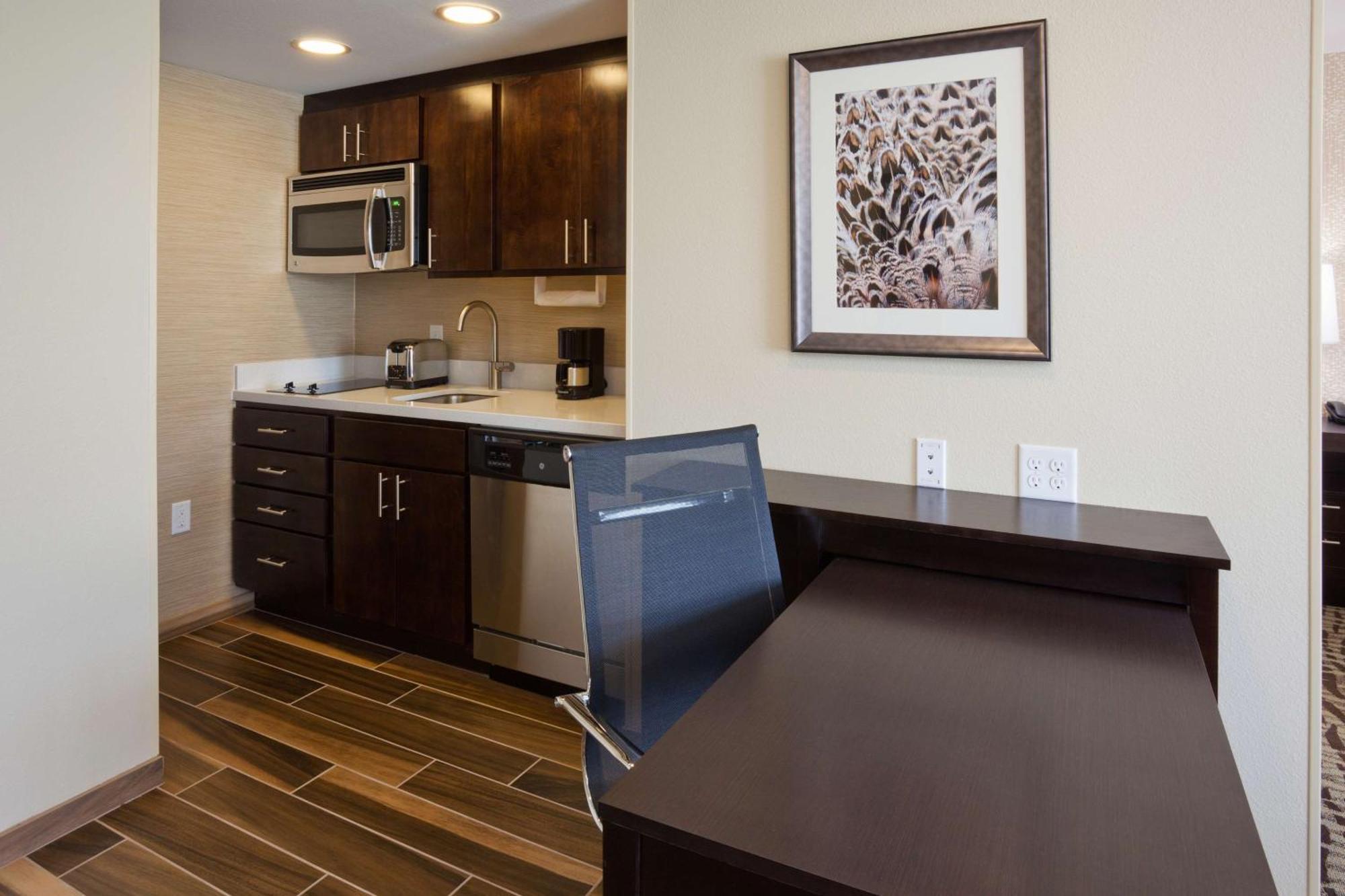 Homewood Suites Davenport Беттендорф Экстерьер фото