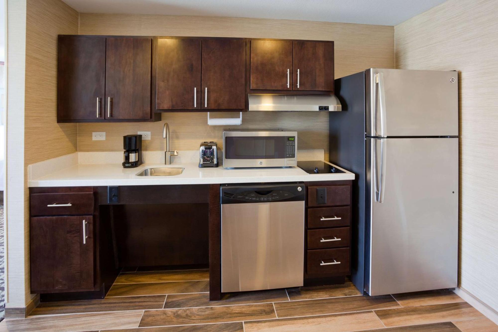Homewood Suites Davenport Беттендорф Экстерьер фото